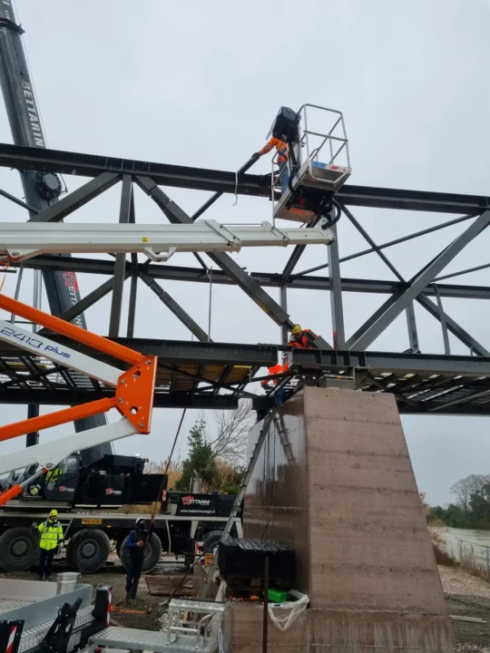 Costruzione Passerella Ciclopedonale Sul Fiume Arno 26
